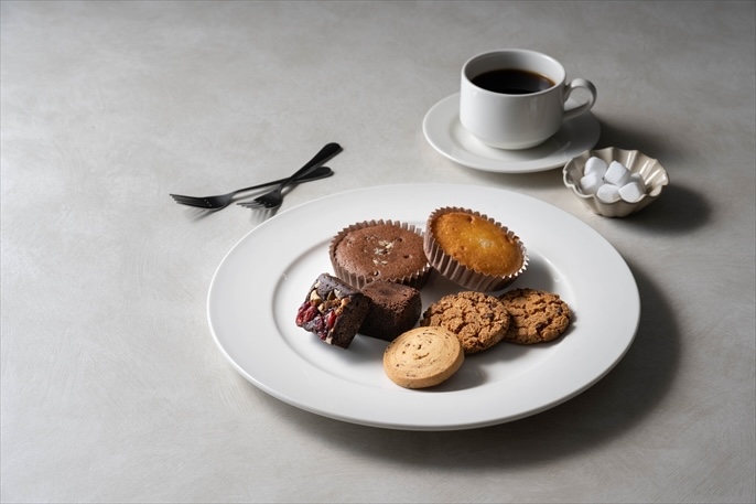 株式会社アデリーのホテルオークラ スイーツギフトを贈る | カジュアル