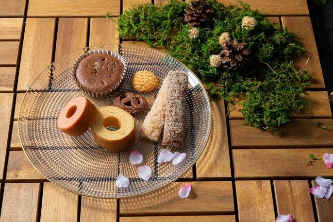 株式会社アデリーの森の庭 森の焼き菓子 フラワーリース 7個を贈る